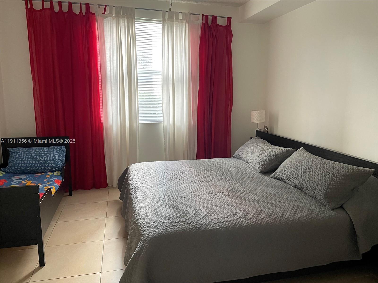 PORTO BELLAGIO CONDO - Residential Lease