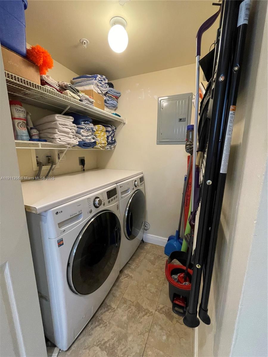 PORTO BELLAGIO CONDO - Residential Lease