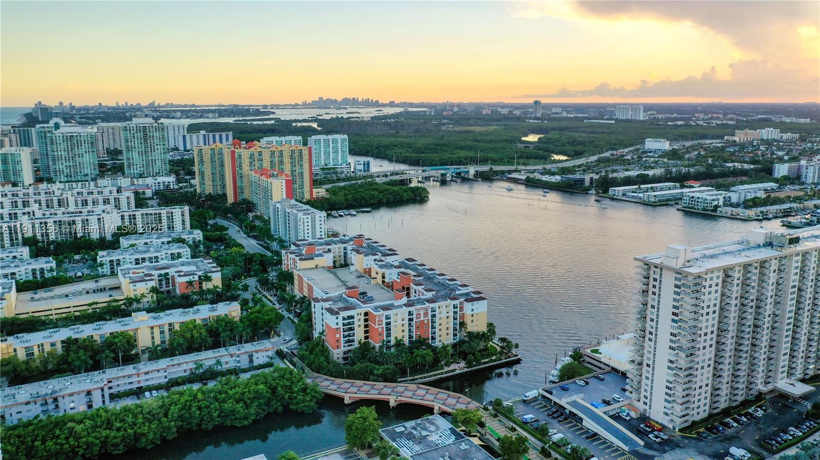 PORTO BELLAGIO CONDO - Residential Lease