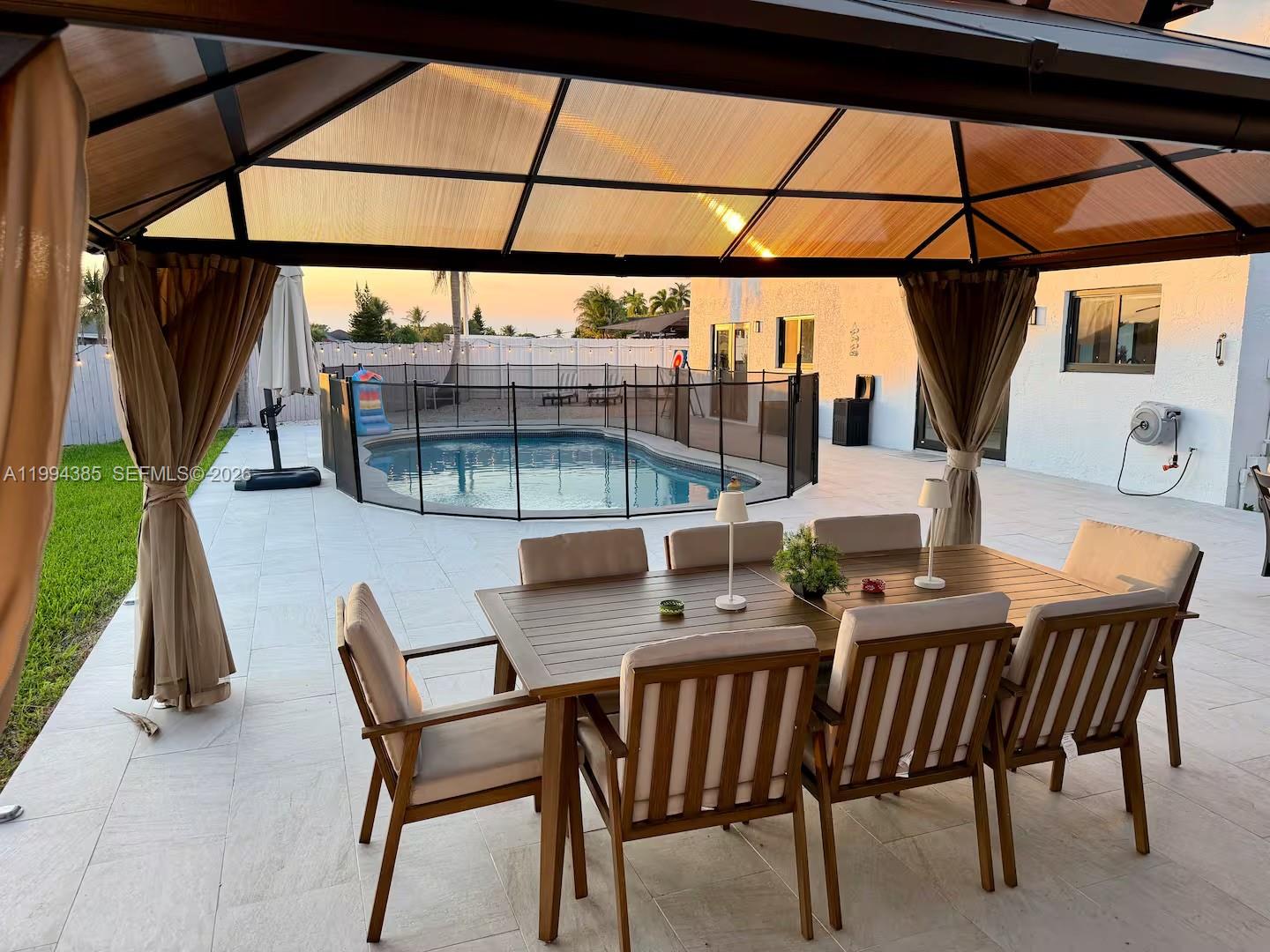 MEDITERRANIA - Residential