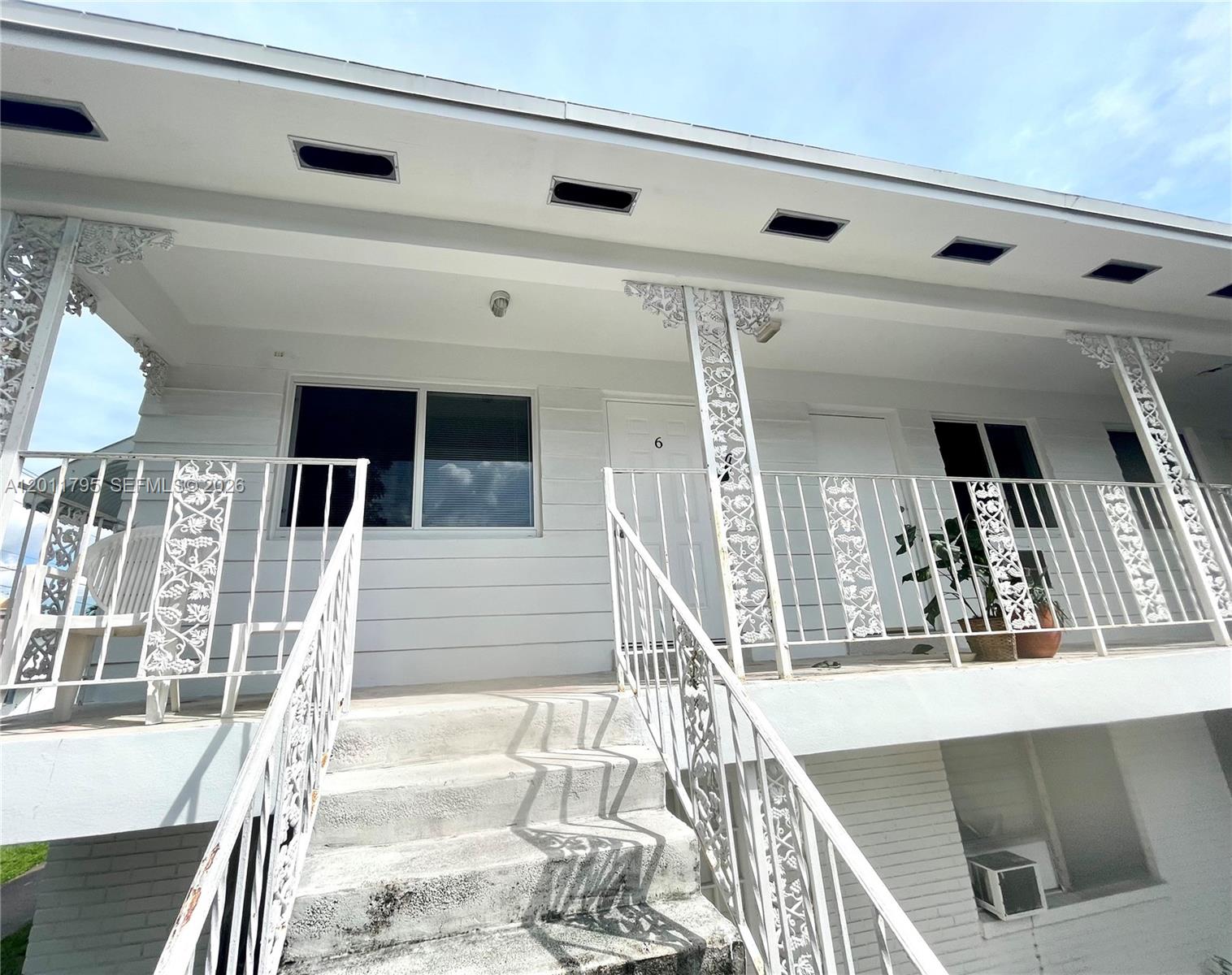 601 S 19th Ave 7