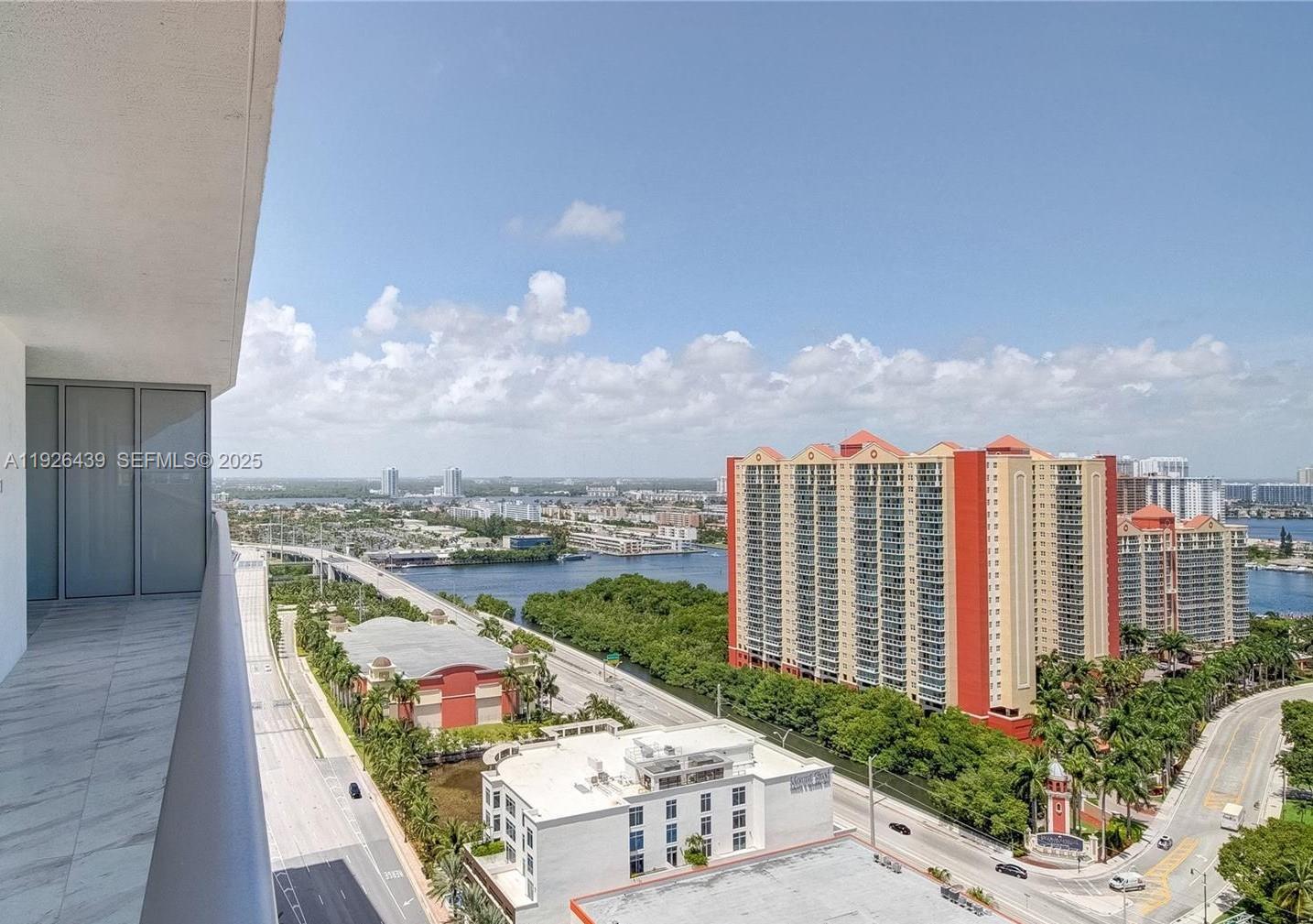 PARQUE TOWERS CONDO - Residential Lease