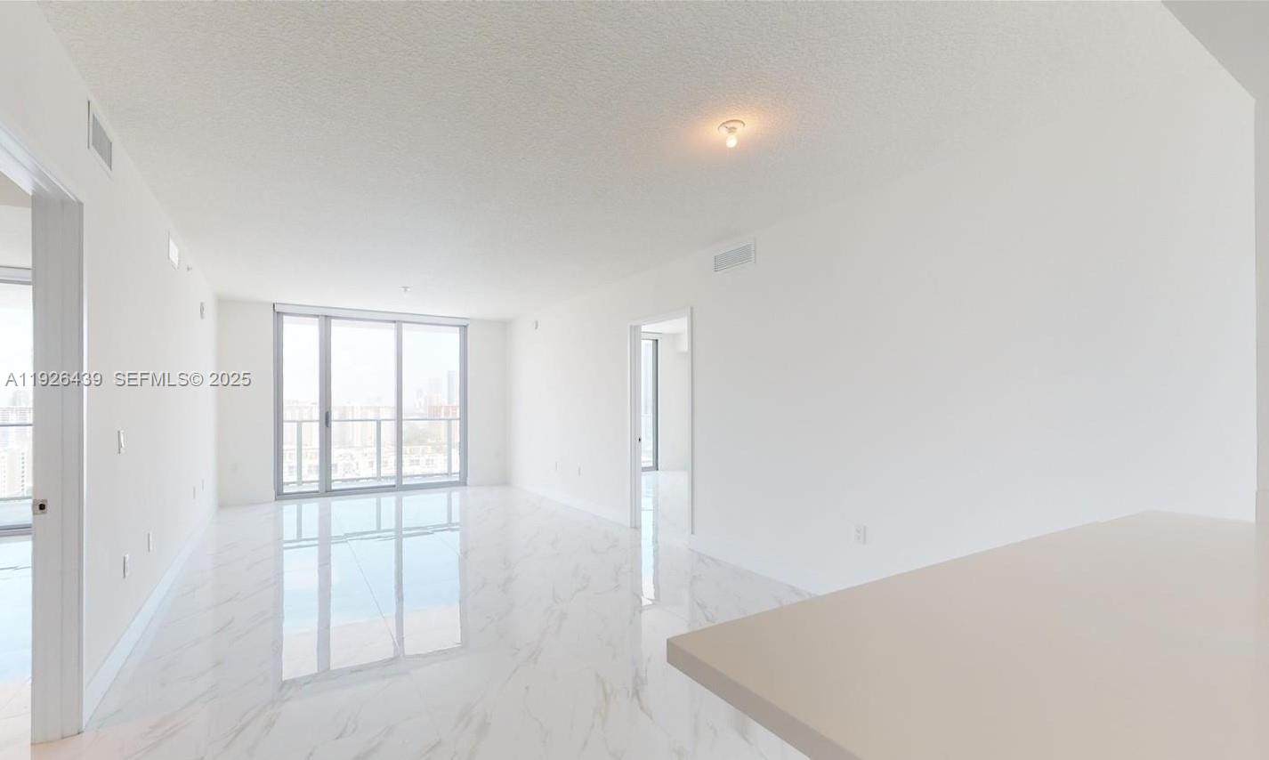 PARQUE TOWERS CONDO - Residential Lease