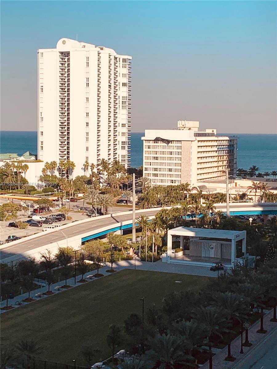 PARQUE TOWERS CONDO - Residential Lease