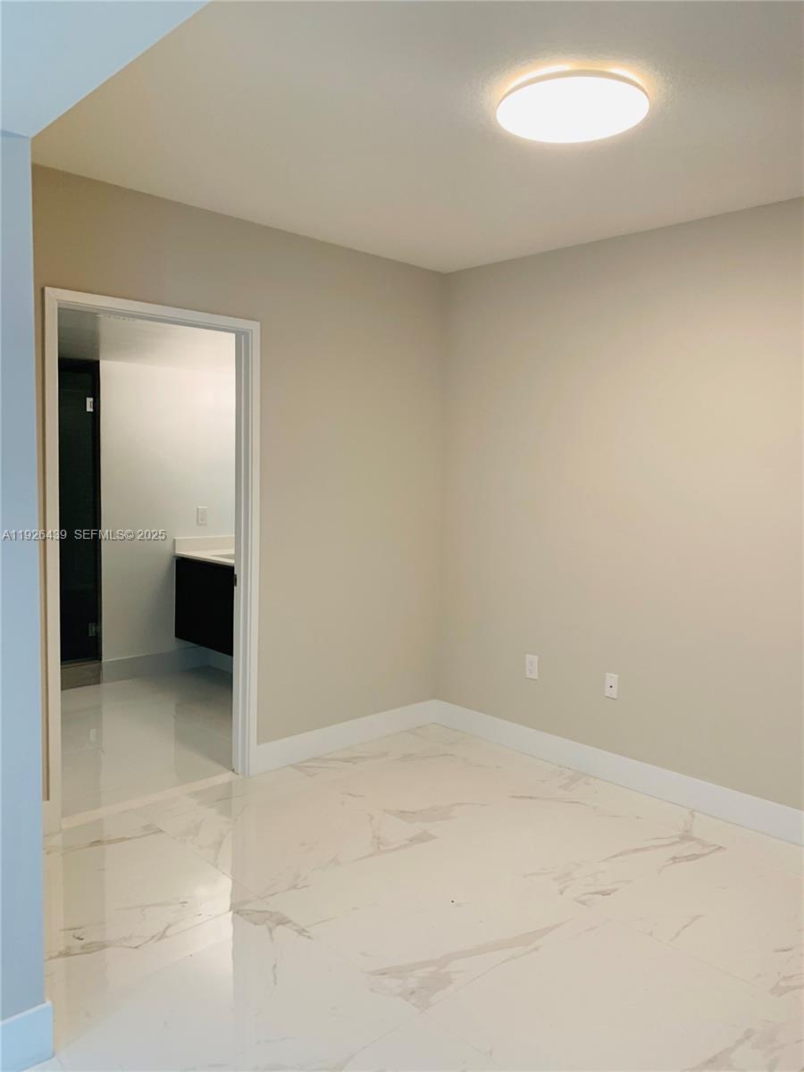 PARQUE TOWERS CONDO - Residential Lease