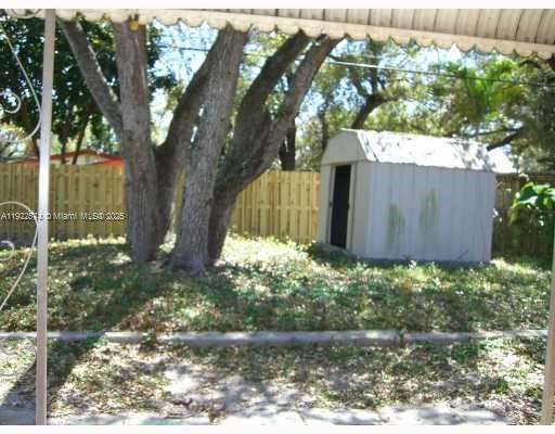 PLAYLAND ESTATES SEC 2 - Residential Lease