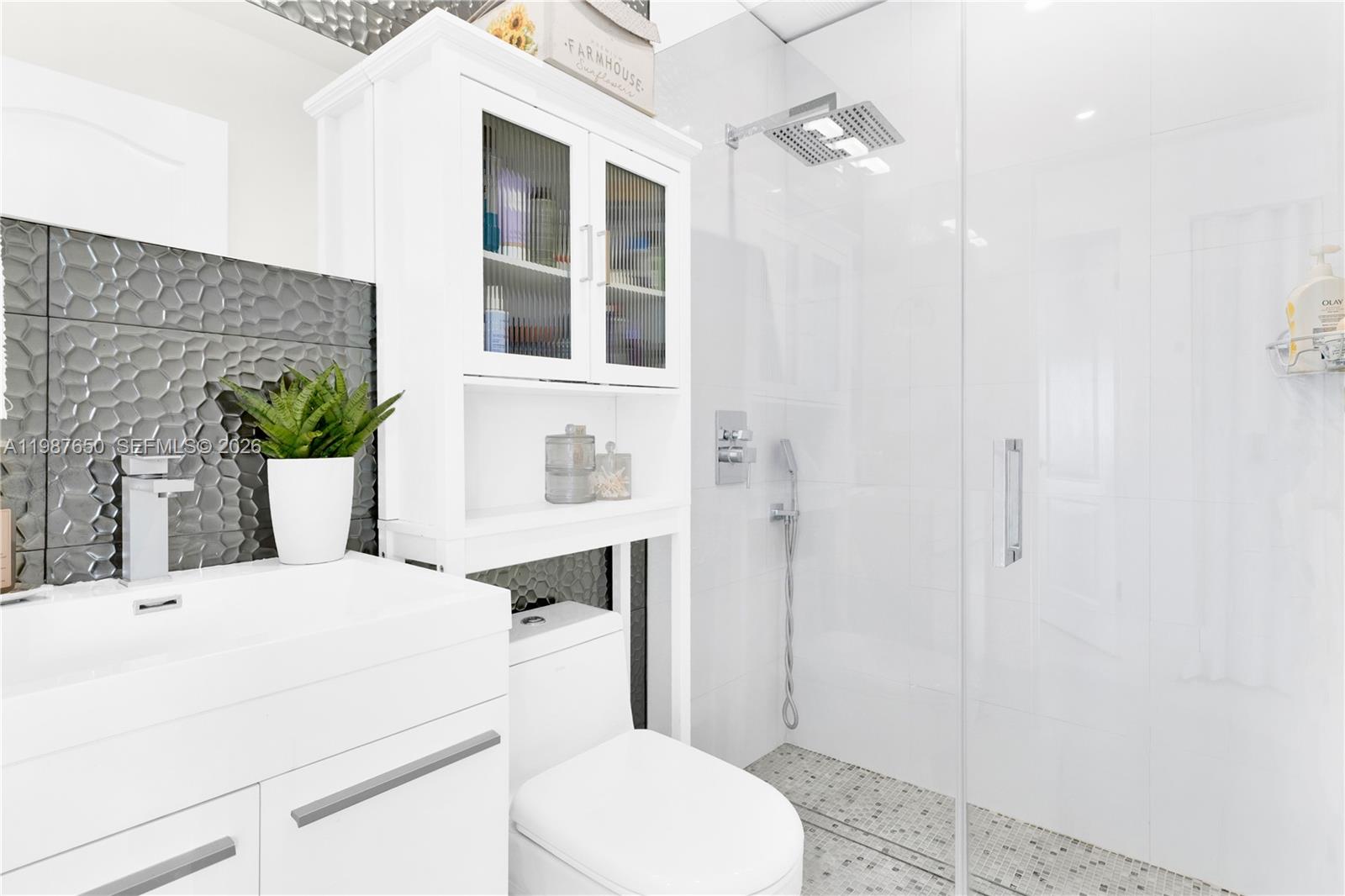 LAKES BY THE BAY SEC 11 - Residential