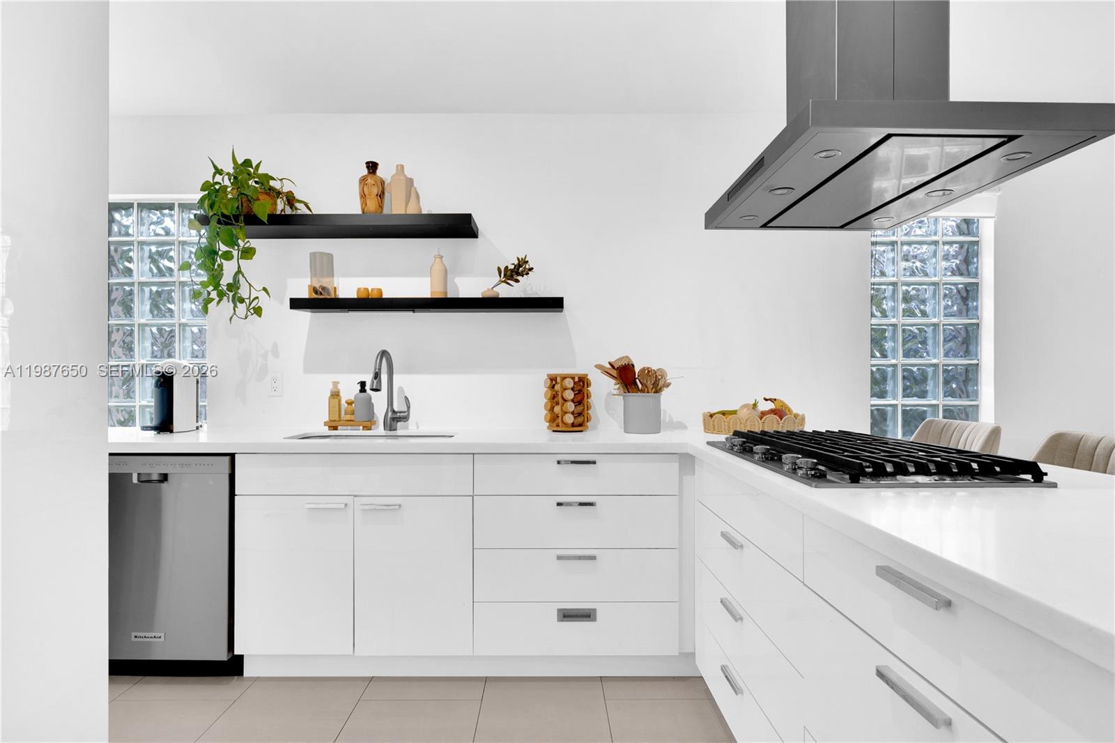 LAKES BY THE BAY SEC 11 - Residential