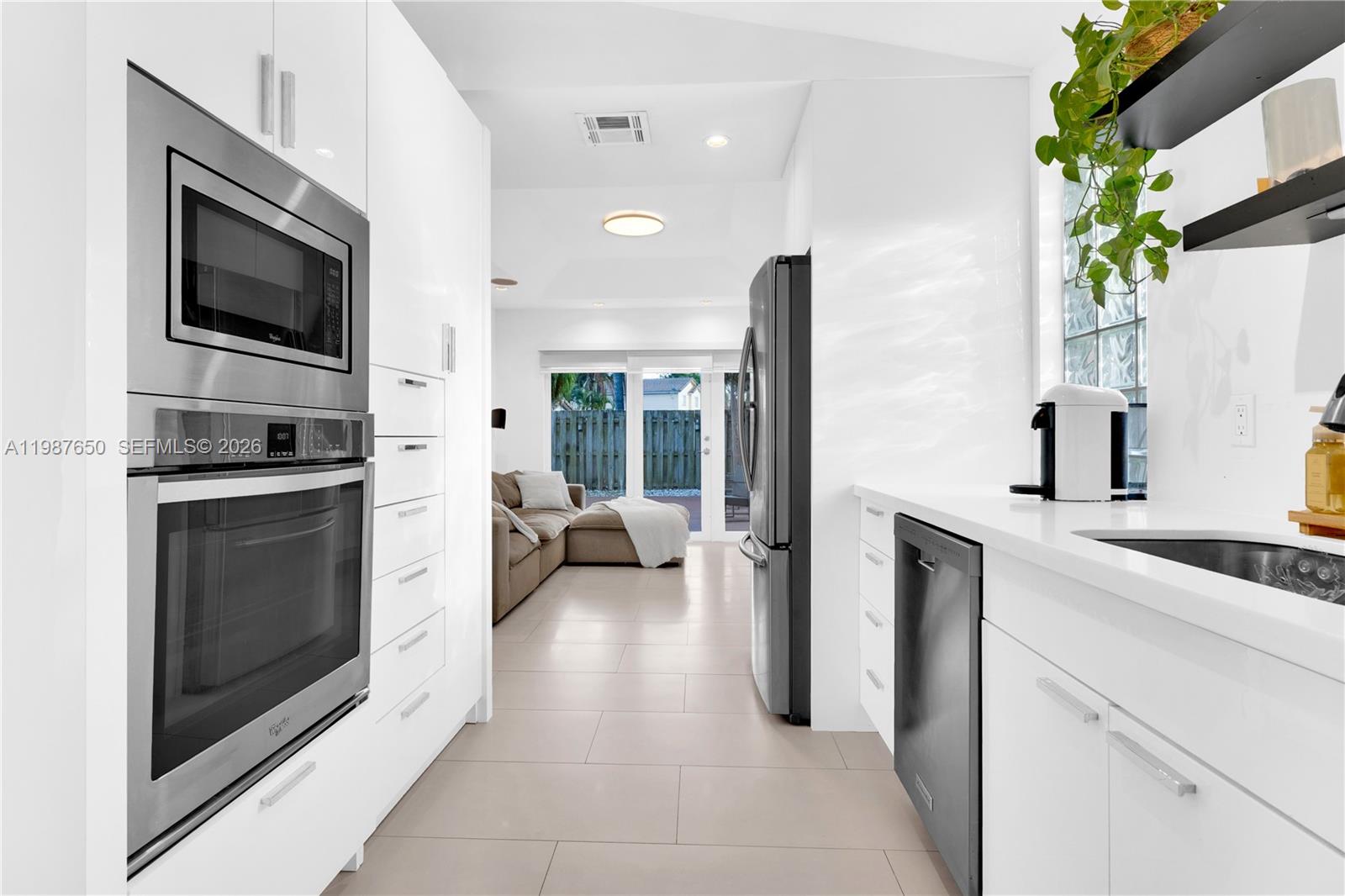 LAKES BY THE BAY SEC 11 - Residential