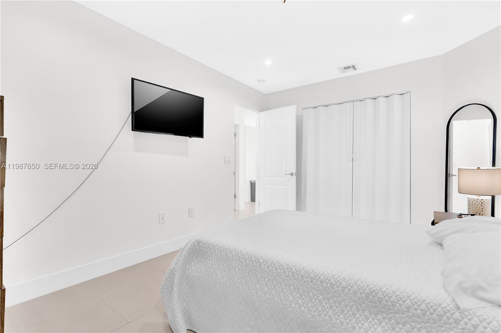 LAKES BY THE BAY SEC 11 - Residential