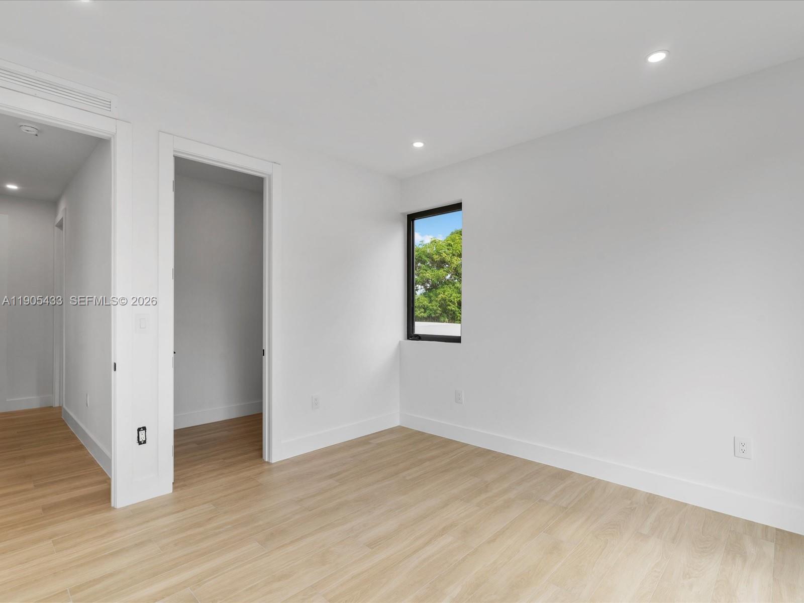 EAST SHENANDOAH - Residential