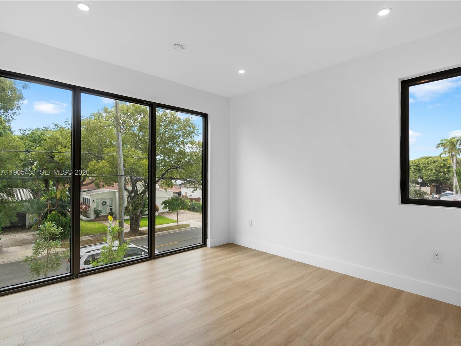 EAST SHENANDOAH - Residential