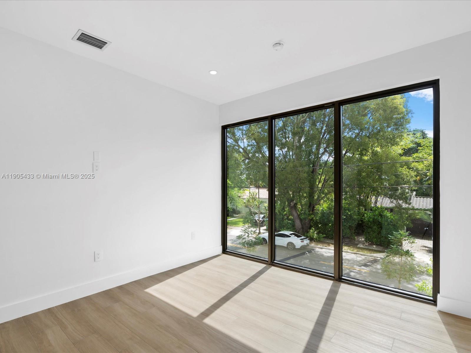 EAST SHENANDOAH - Residential