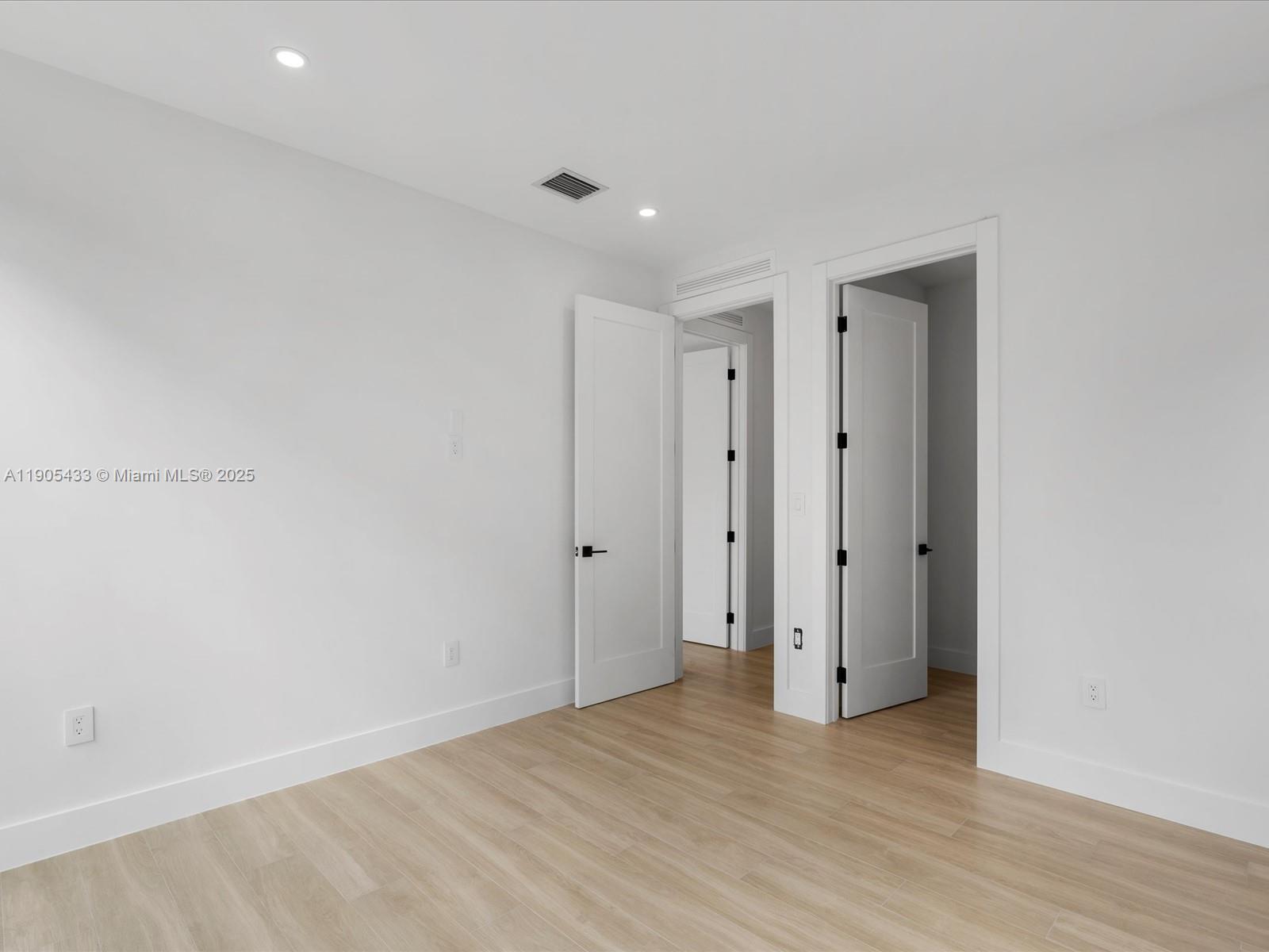 EAST SHENANDOAH - Residential