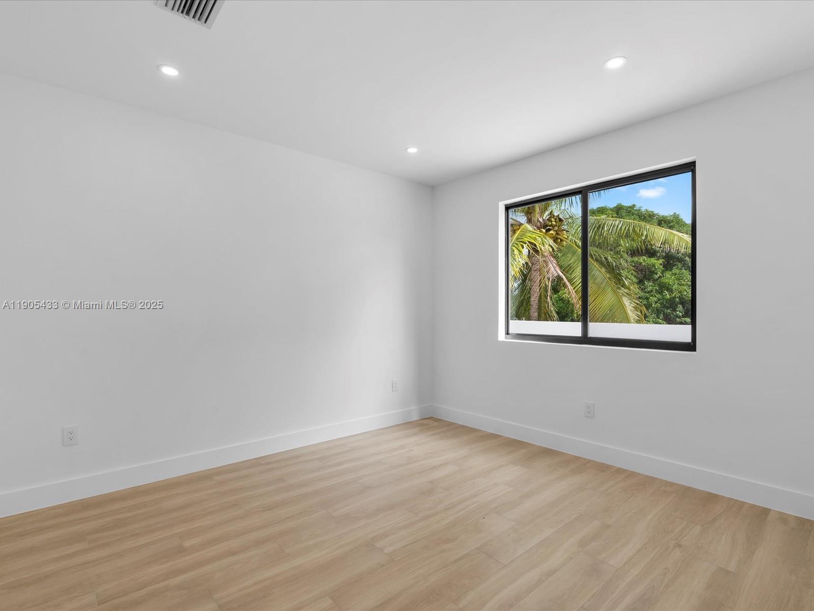 EAST SHENANDOAH - Residential