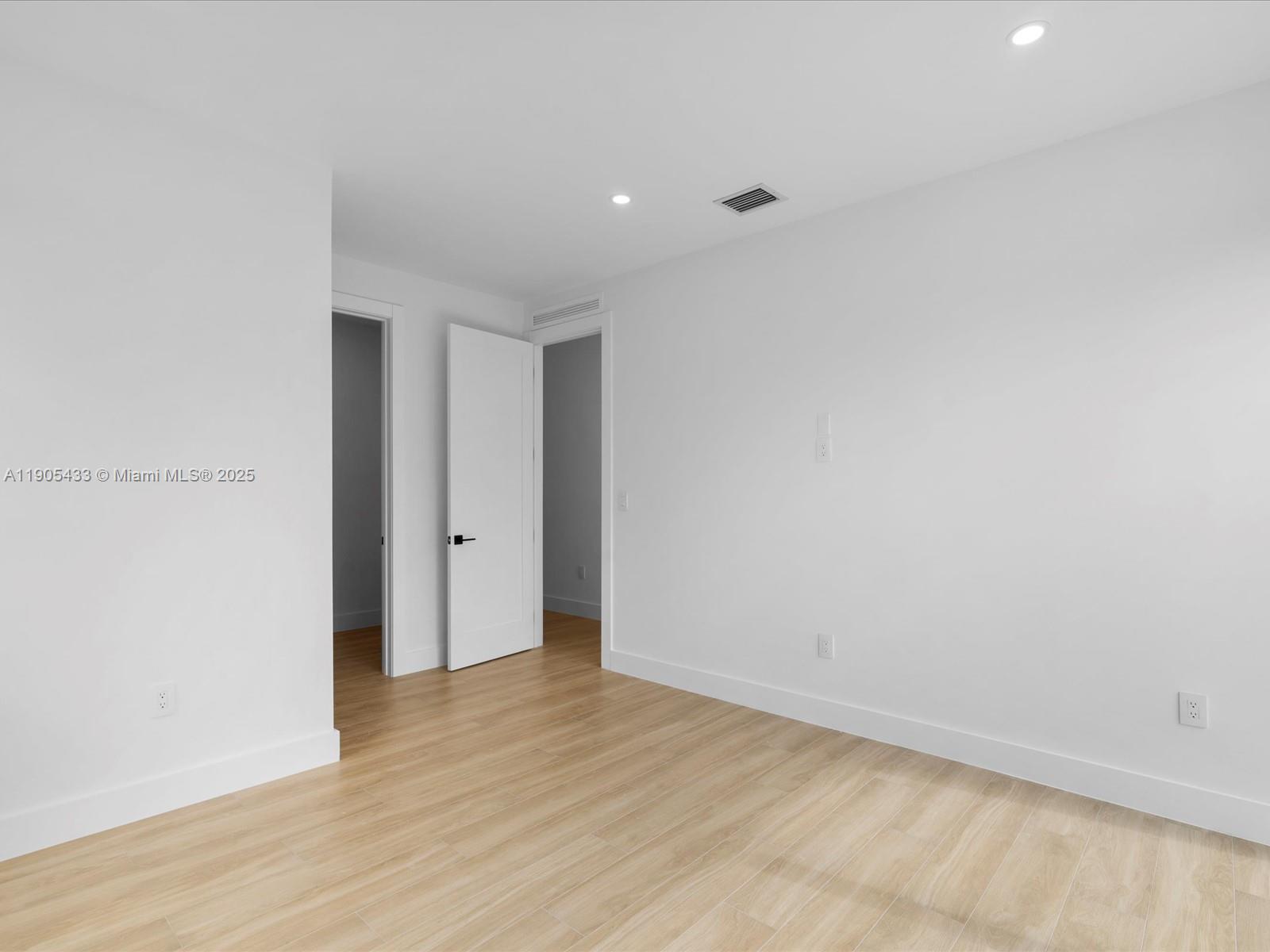 EAST SHENANDOAH - Residential