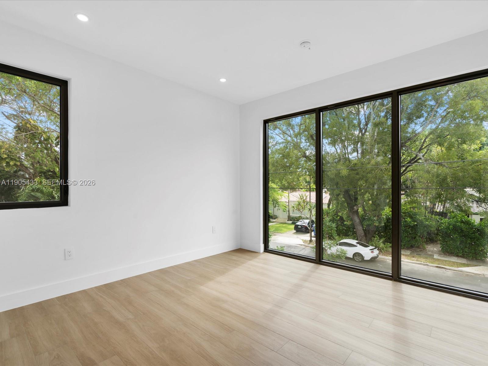 EAST SHENANDOAH - Residential