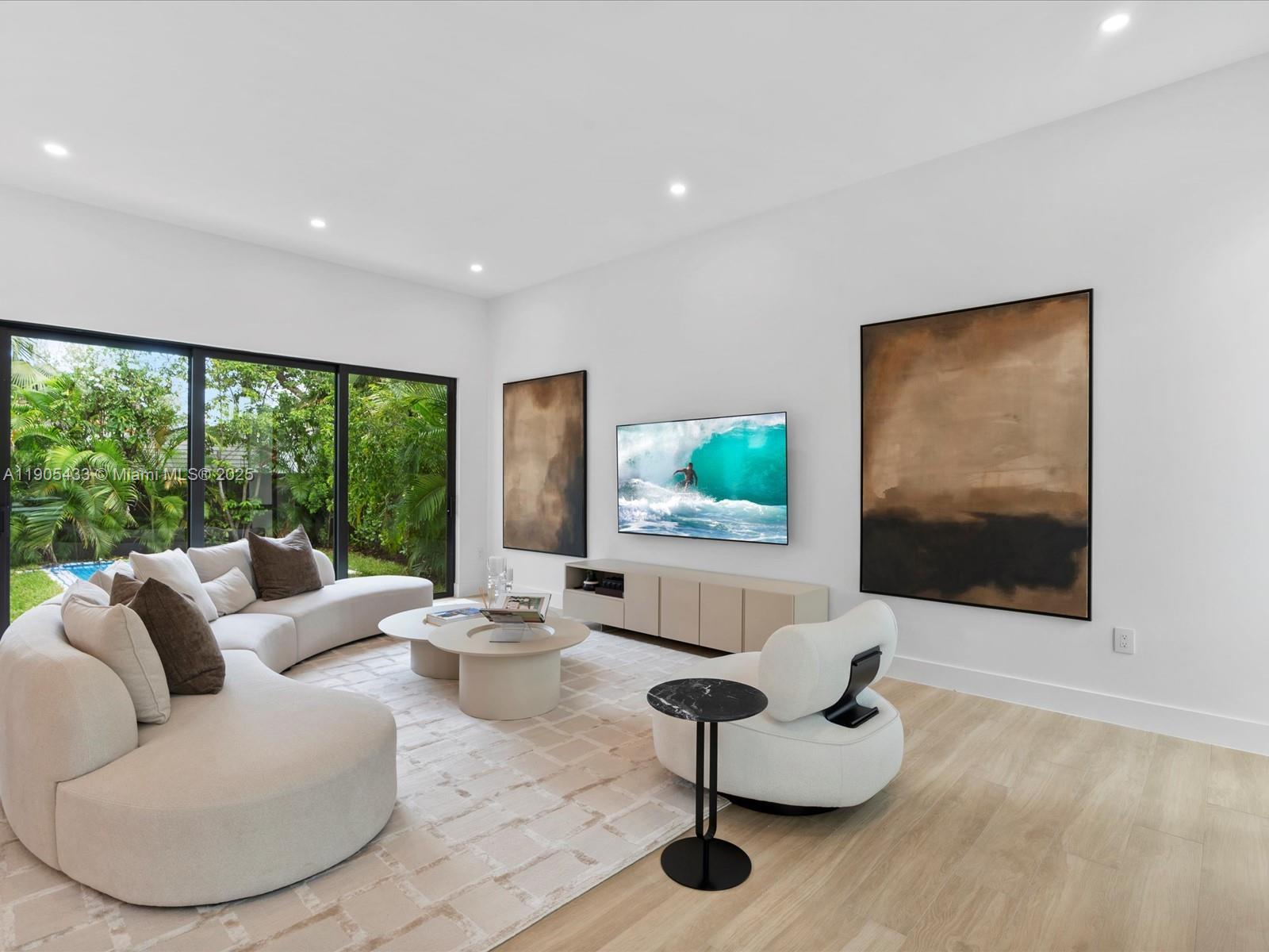 EAST SHENANDOAH - Residential