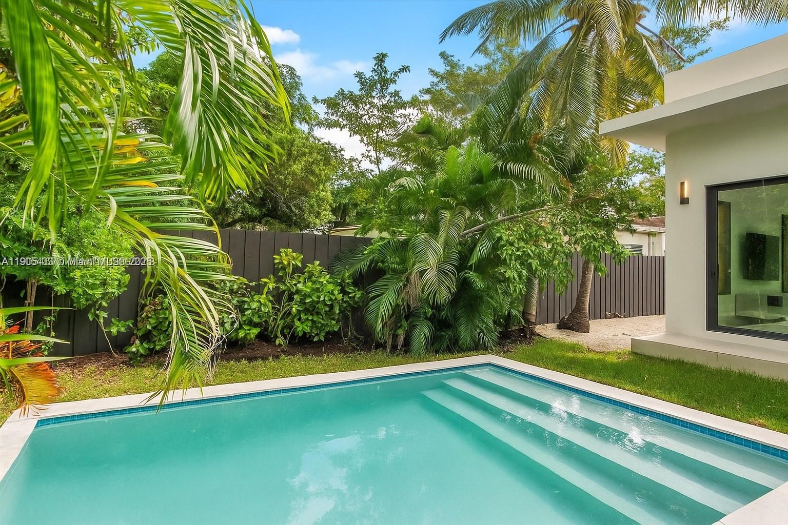 EAST SHENANDOAH - Residential