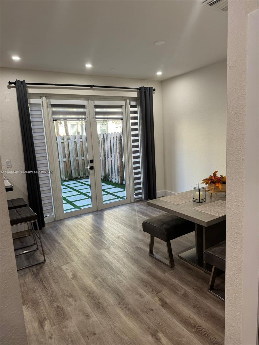 KENDALL BREEZE SOUTH - Residential