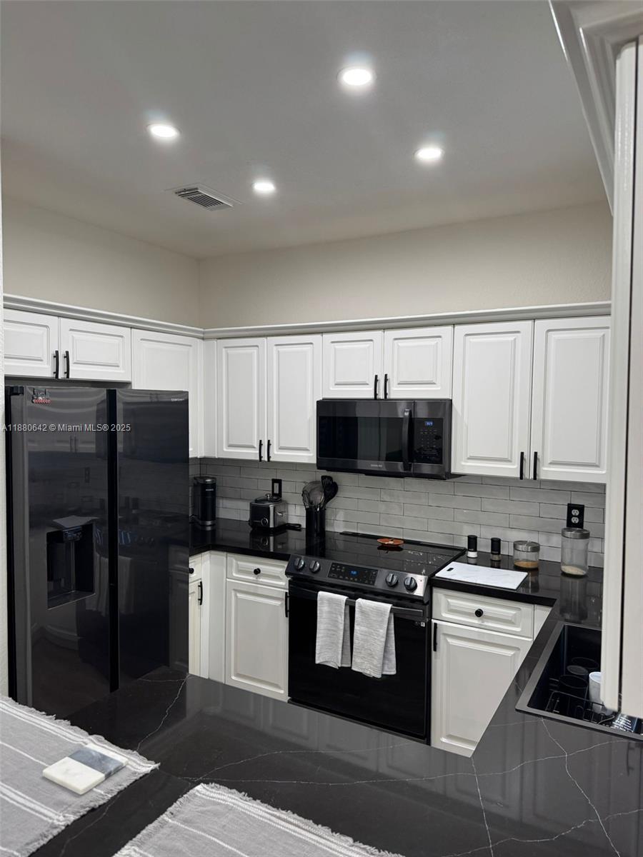 KENDALL BREEZE SOUTH - Residential