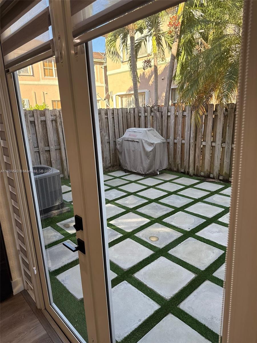 KENDALL BREEZE SOUTH - Residential