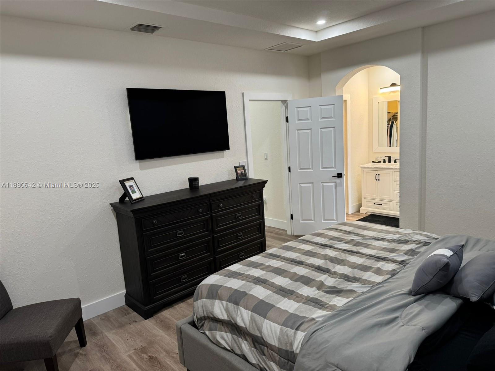 KENDALL BREEZE SOUTH - Residential