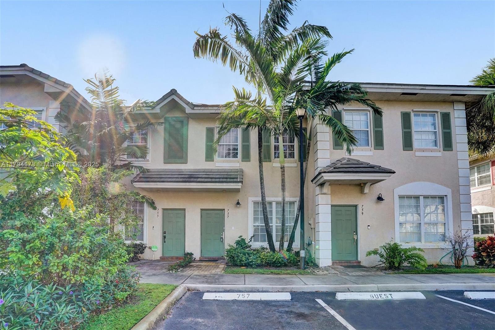 Rental Property at 757 Nw 42nd Ave, Plantation, Miami-Dade County, Florida - Bedrooms: 2 
Bathrooms: 3  - $2,250 MO.
