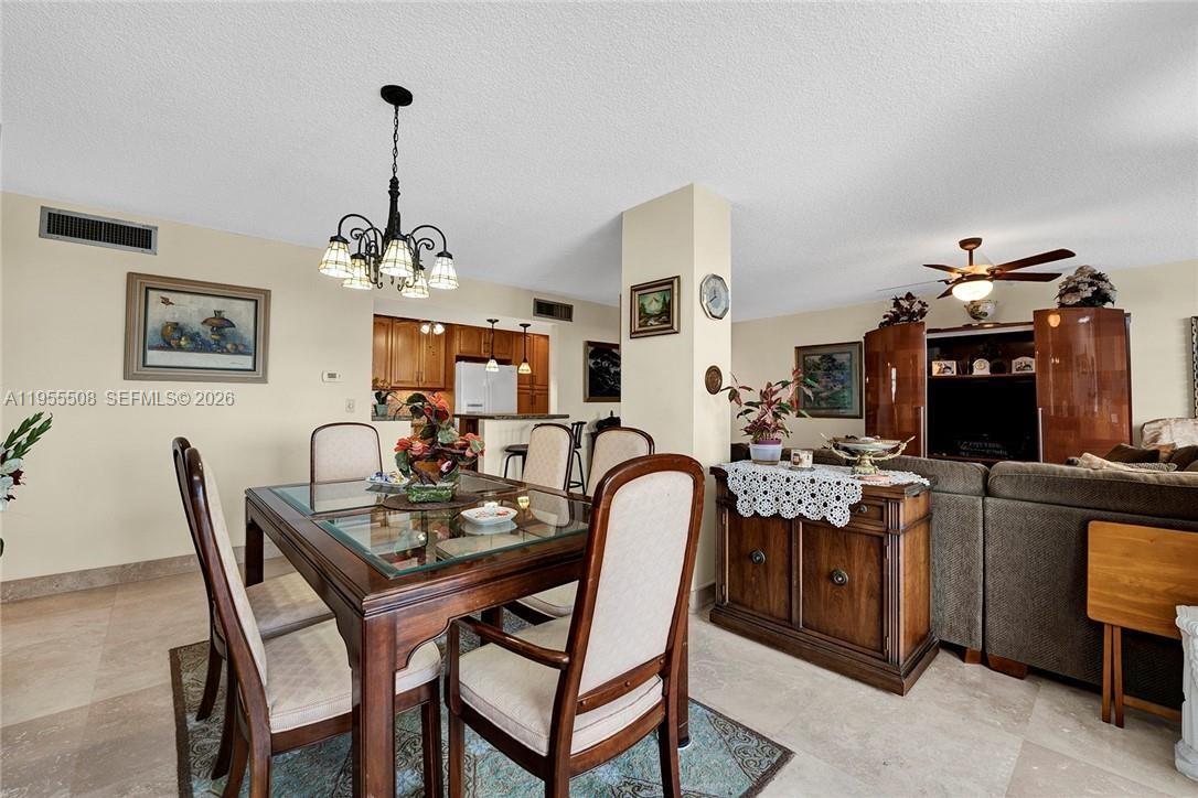 TRAFALGAR TOWERS CONDOMIN - Residential