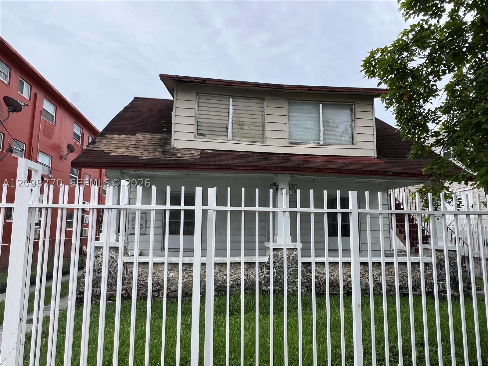 430 SW 3rd St 1