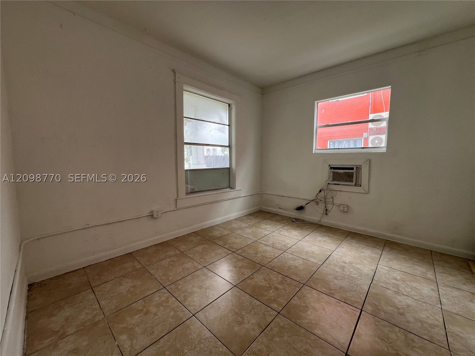 430 SW 3rd St 1