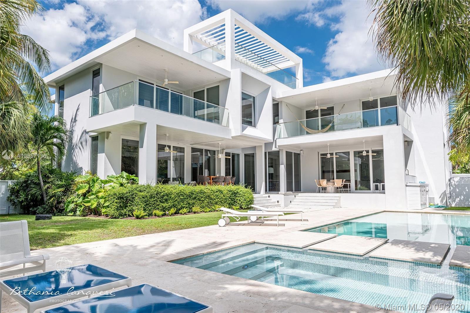 TROPICAL ISLE HOMES SUB 4 - Residential