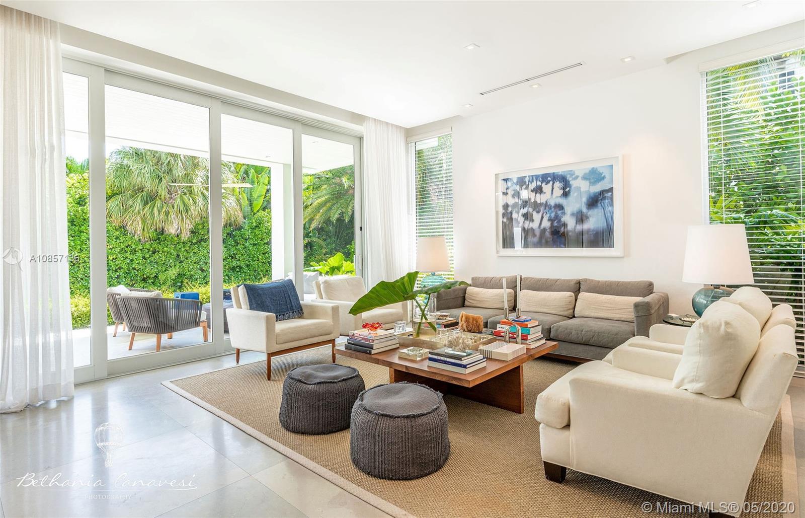 TROPICAL ISLE HOMES SUB 4 - Residential