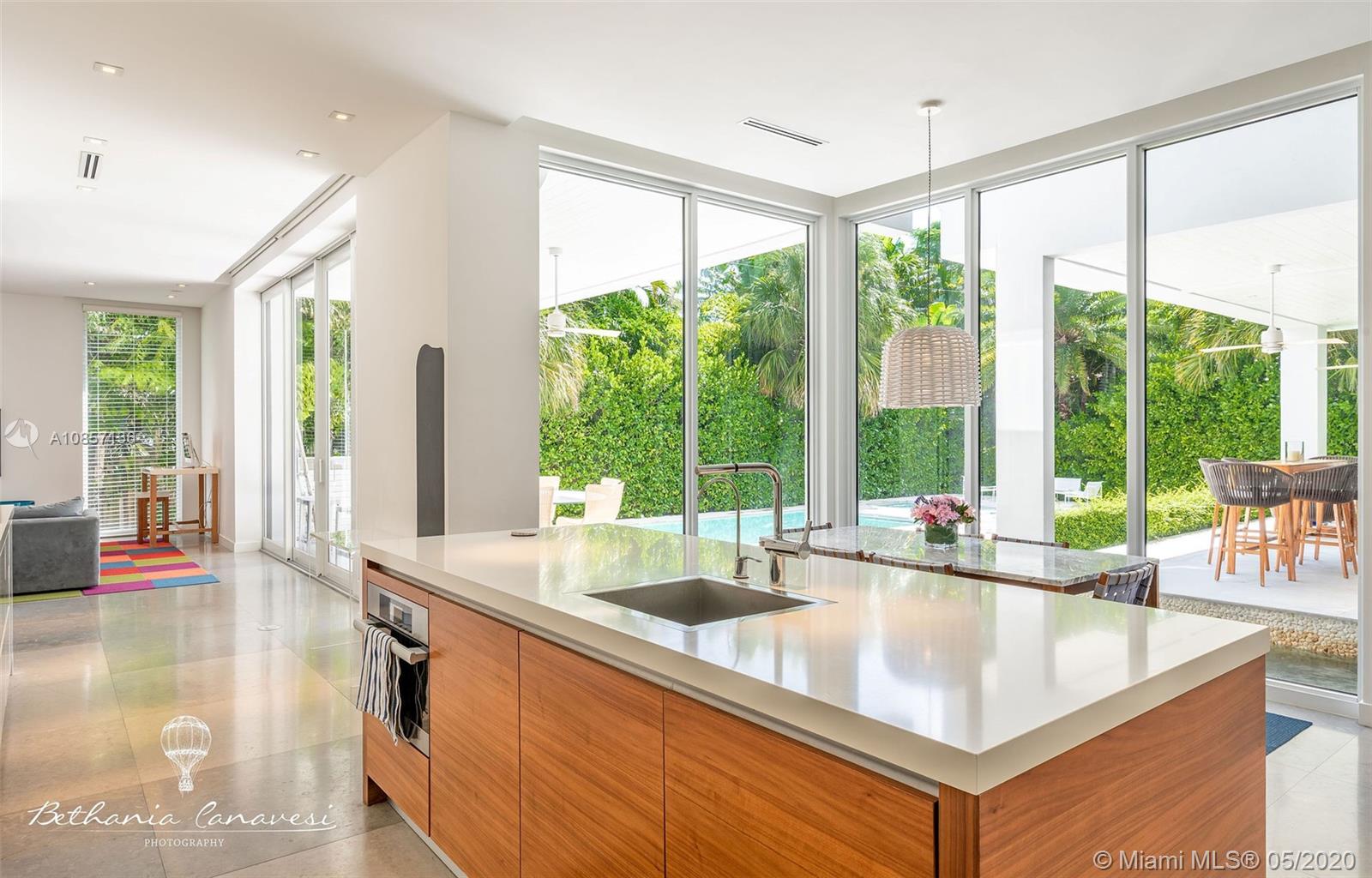 TROPICAL ISLE HOMES SUB 4 - Residential