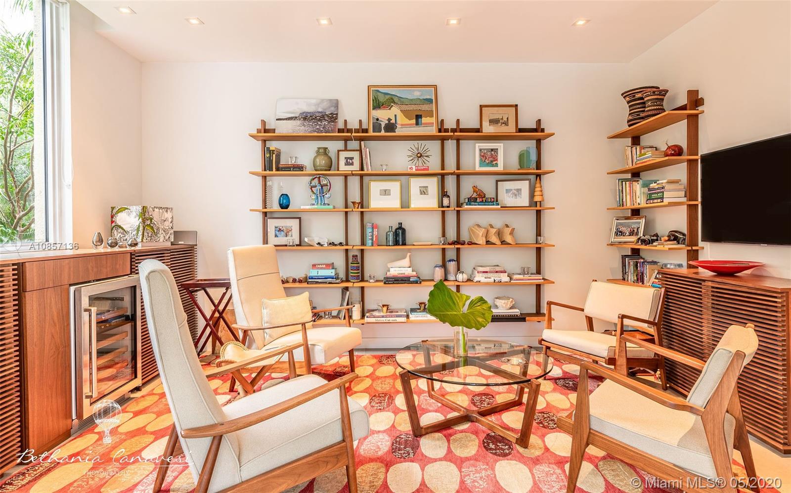 TROPICAL ISLE HOMES SUB 4 - Residential