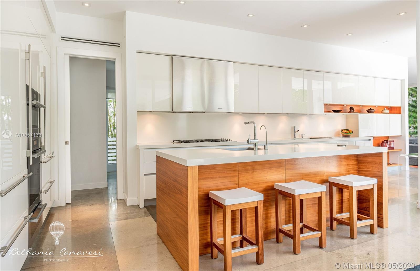 TROPICAL ISLE HOMES SUB 4 - Residential