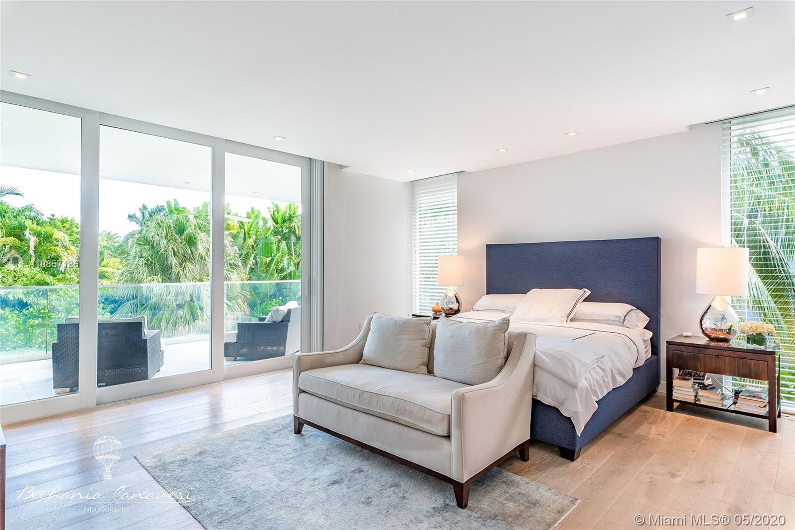 TROPICAL ISLE HOMES SUB 4 - Residential