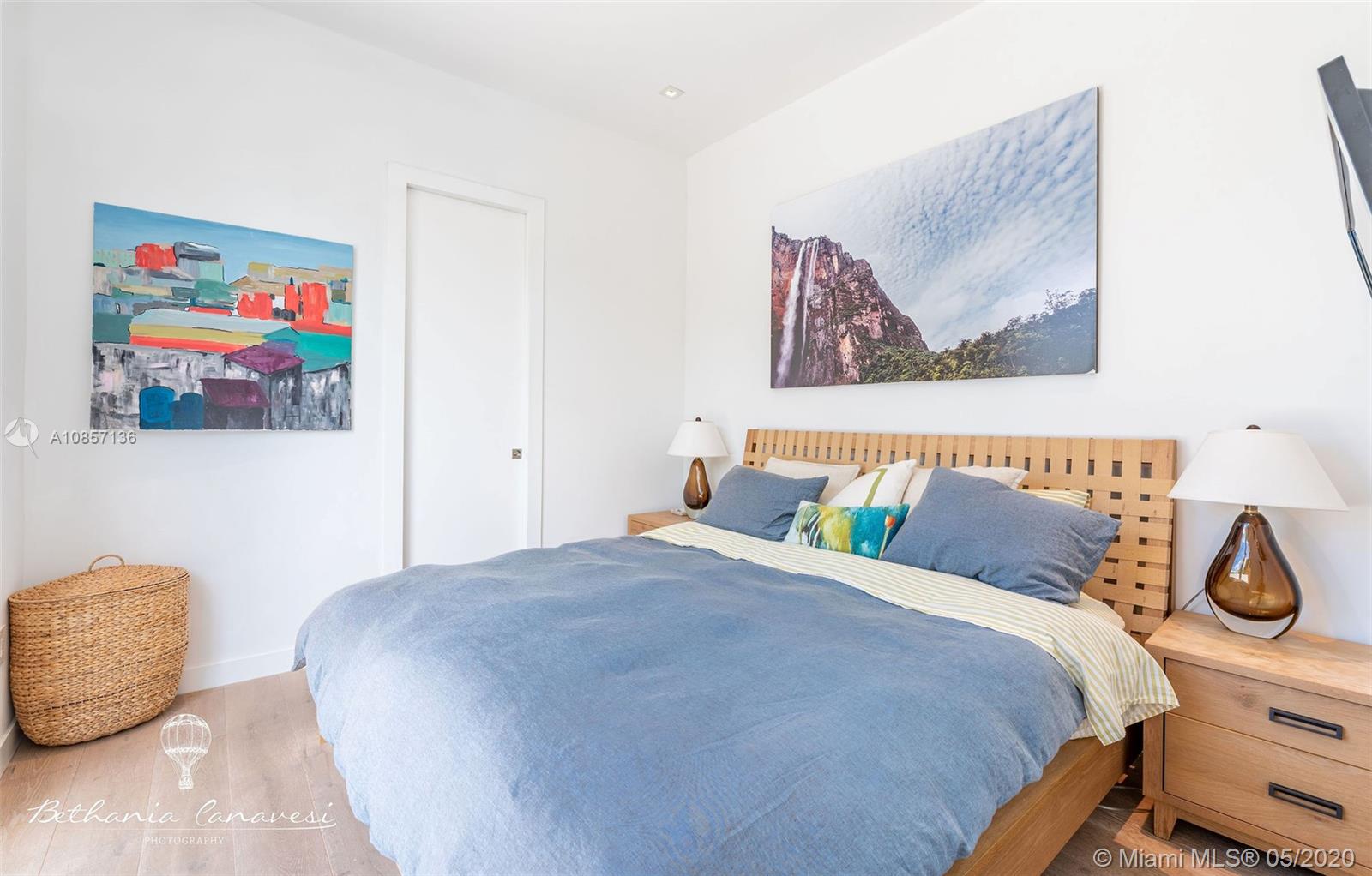 TROPICAL ISLE HOMES SUB 4 - Residential