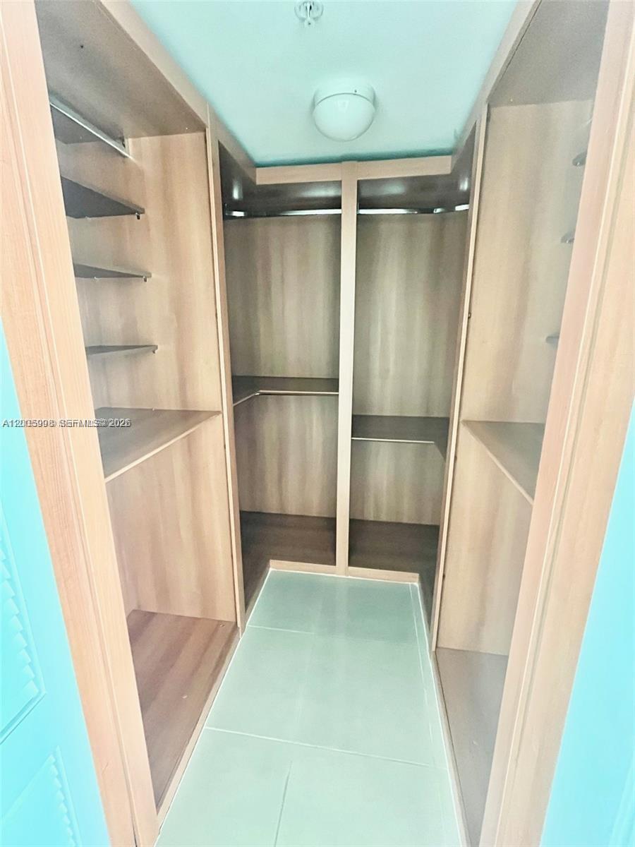 THE EMERALD AT BRICKELL - Residential Lease