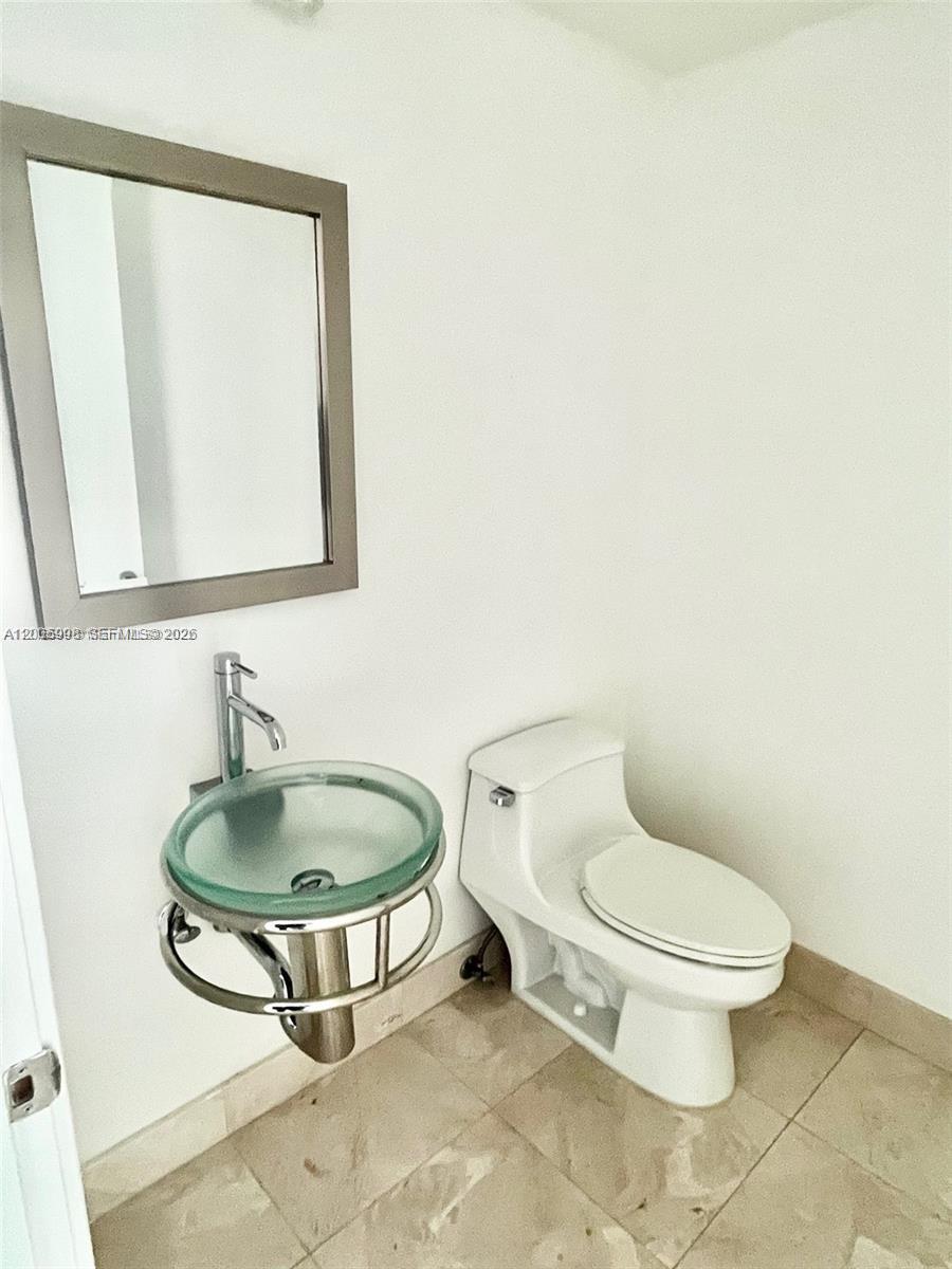 THE EMERALD AT BRICKELL - Residential Lease