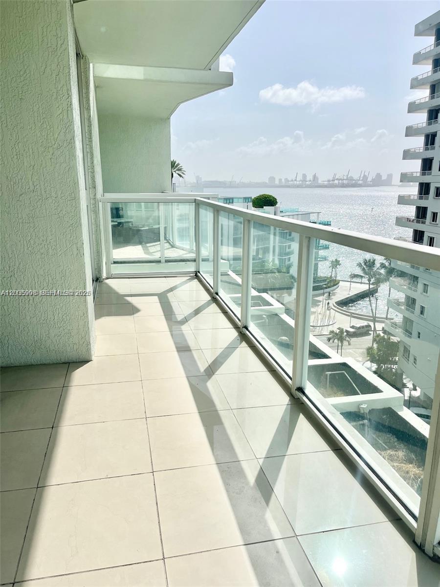 THE EMERALD AT BRICKELL - Residential Lease