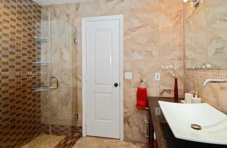 FAMILY TOWNHOUSES OF THE - Residential Lease