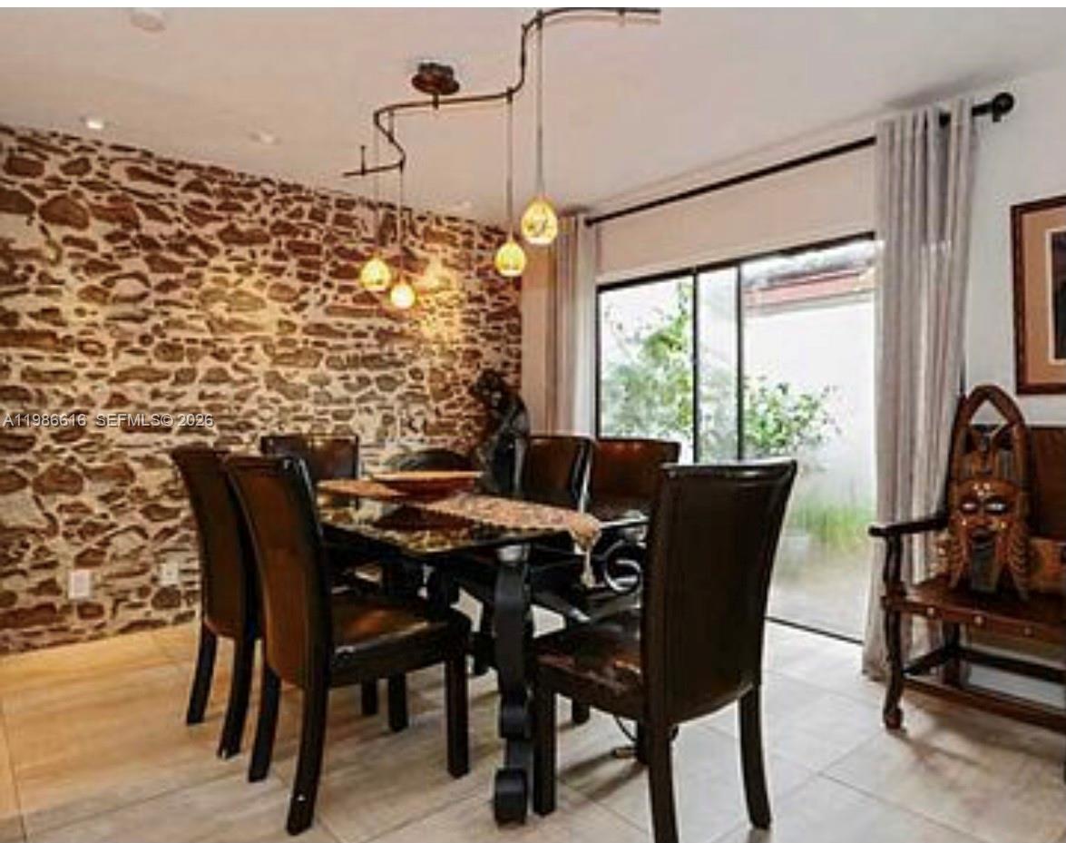 FAMILY TOWNHOUSES OF THE - Residential Lease