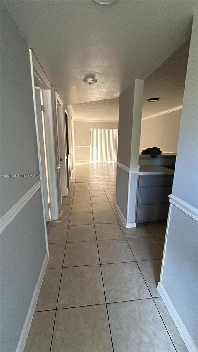 ORIOLE GOLF & TENNIS CLUB - Residential Lease