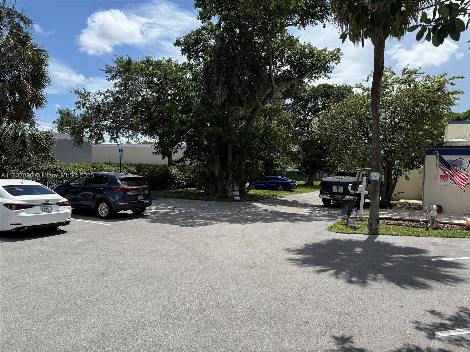 1505 N State Road 7