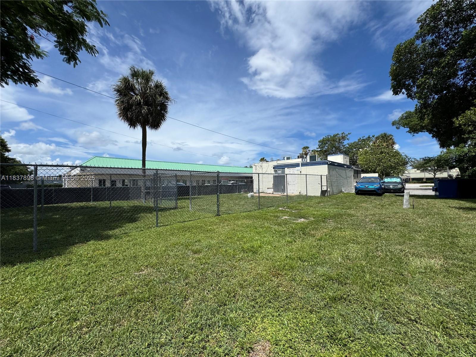 1505 N State Road 7