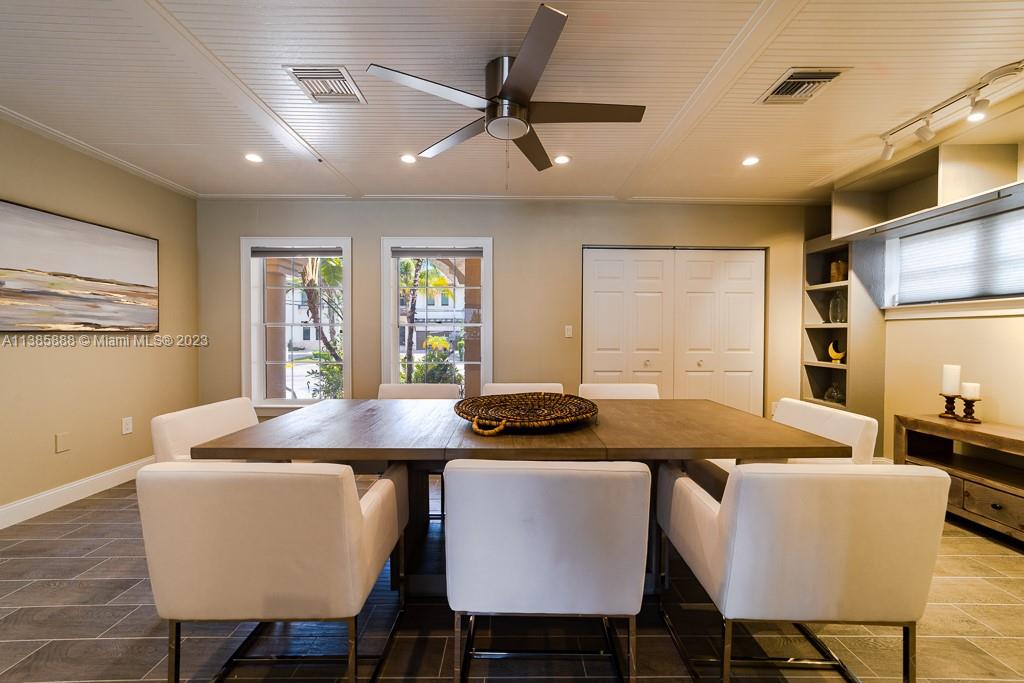 EASTERN SHORES - Residential