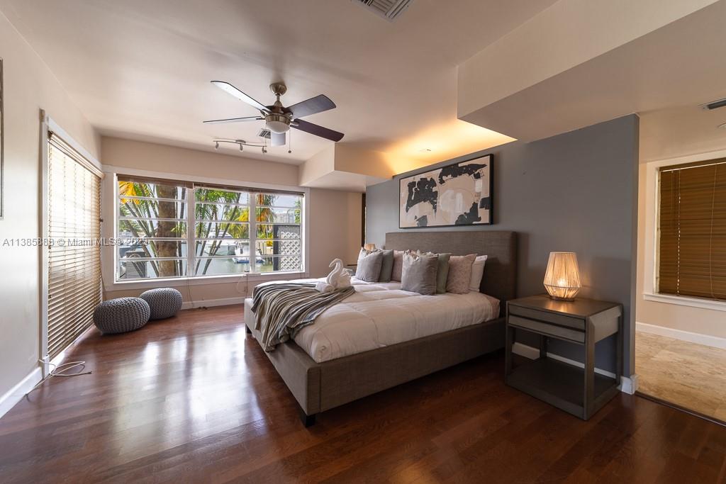 EASTERN SHORES - Residential