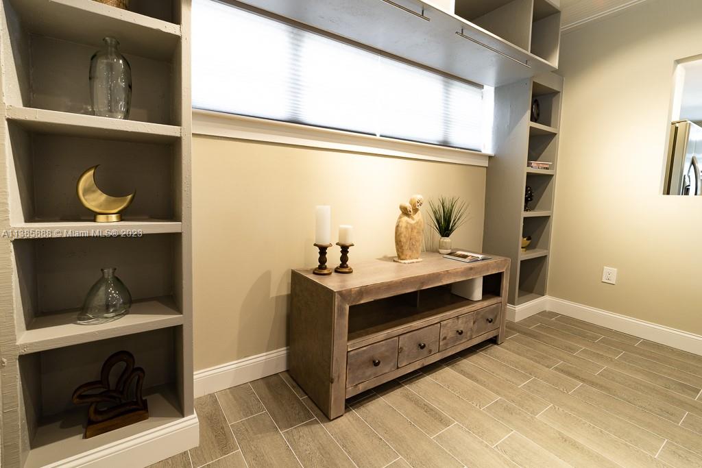 EASTERN SHORES - Residential