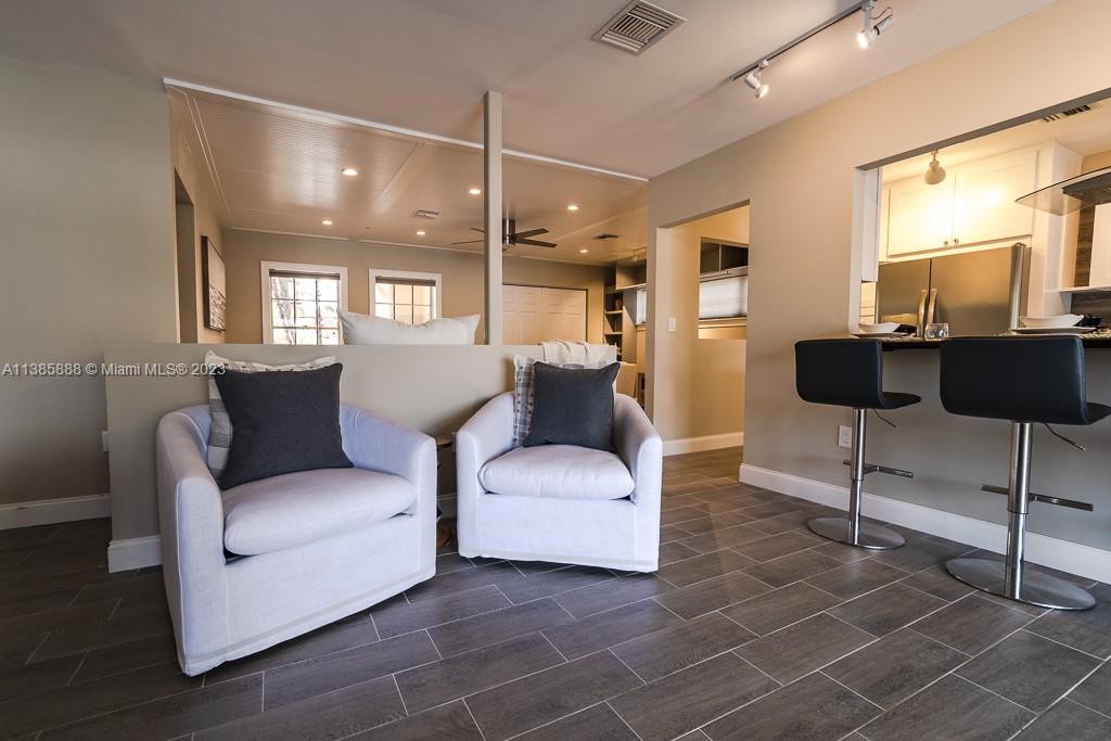 EASTERN SHORES - Residential